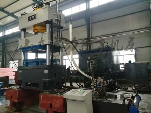 不銹鋼水箱成型液壓機