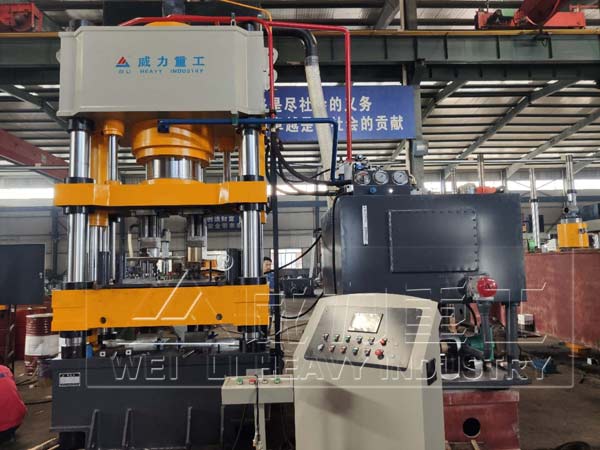 630噸牛羊舔磚成型液壓機(jī)