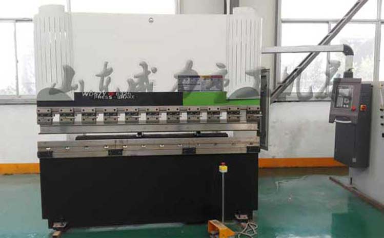 電液伺服數(shù)控折彎機(jī)WE67K-100T/3200折彎機(jī)