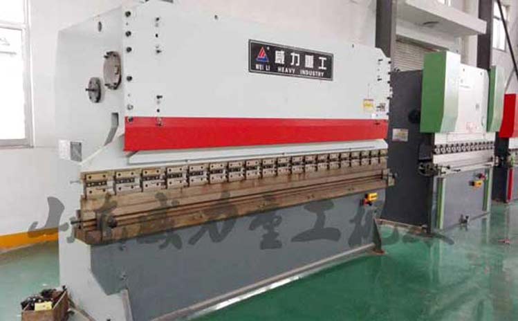 160噸4米液壓板料折彎機(jī)