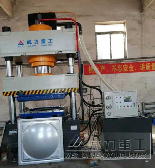 400噸不銹鋼水箱板冷壓成型液壓機
