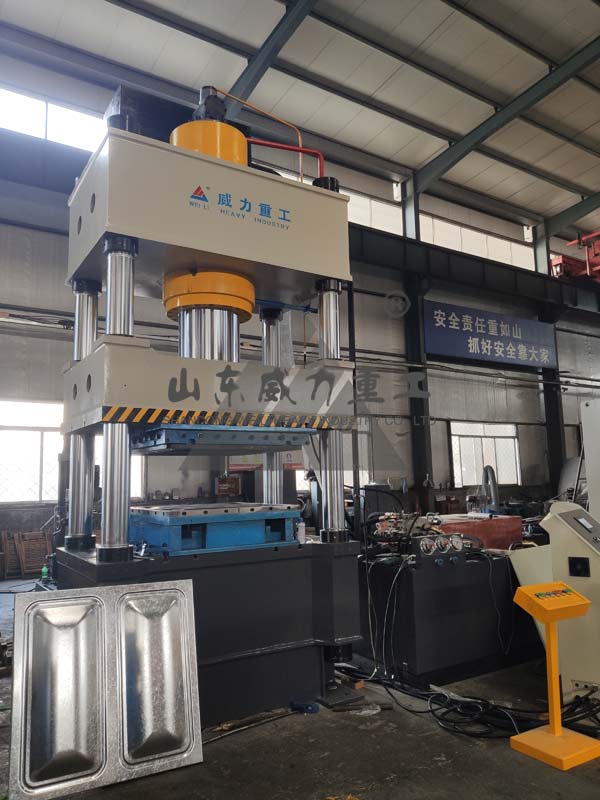 500噸巧克力水箱板成型液壓機