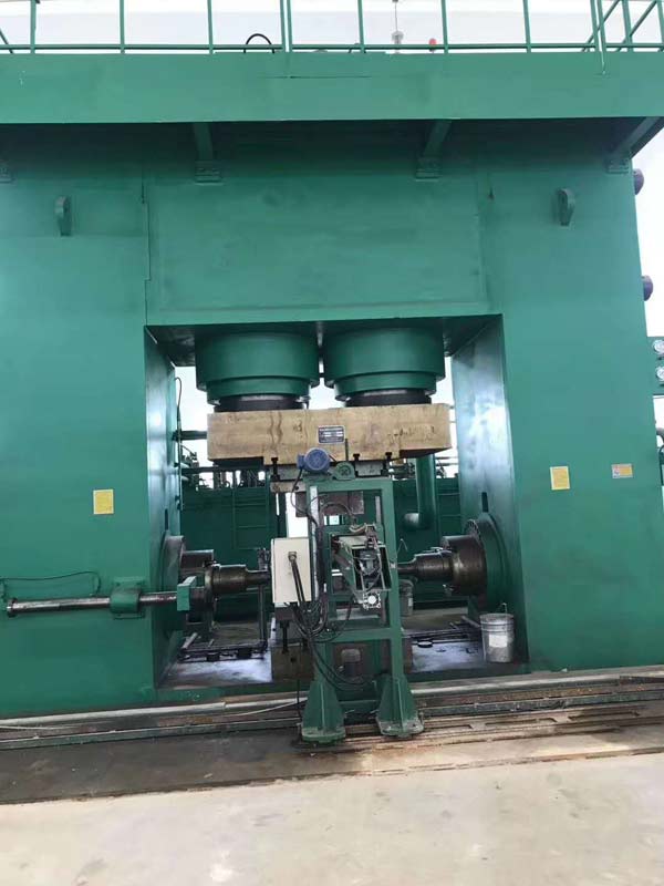 1600噸三工位熱鍛成型液壓機(jī)