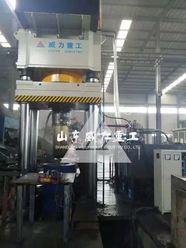1500噸坩堝成型四柱液壓機(jī)