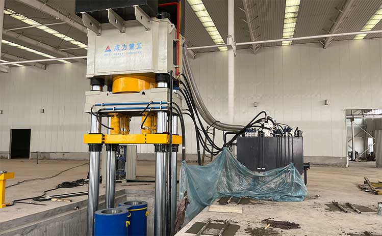 2000噸四梁四柱液壓機(jī)(YW79-2000T)石墨坩堝液壓機(jī)